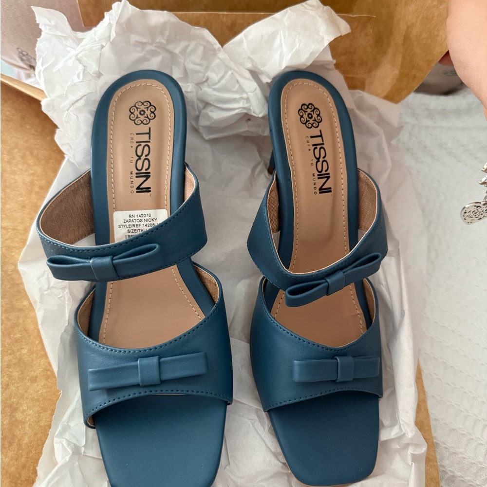 ISSI Women's Stylish Teal Bow Sandals
